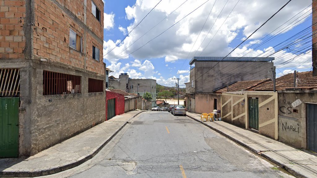 Briga por herança entre irmãos tem casa e carro incendiados no bairro Tupi, em BH - Foto: Reprodução/Google Street View