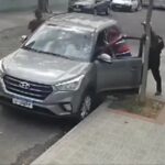 Vídeo mostra momento de sequestro-relâmpago de homem na Região da Pampulha, em BH - Foto: Reprodução/Câmera de seguranças