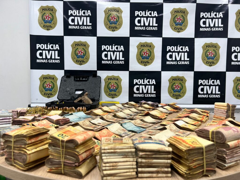 'Freelancer' do tráfico é preso com R$ 100 mil em espécie no bairro Jardim América, em BH - Foto: Divulgação/Polícia Civil MG