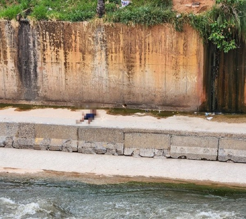 Homem morre após ser empurrado e cair dentro do Ribeirão Arrudas, em BH - Foto: Divulgação/Corpo de Bombeiros