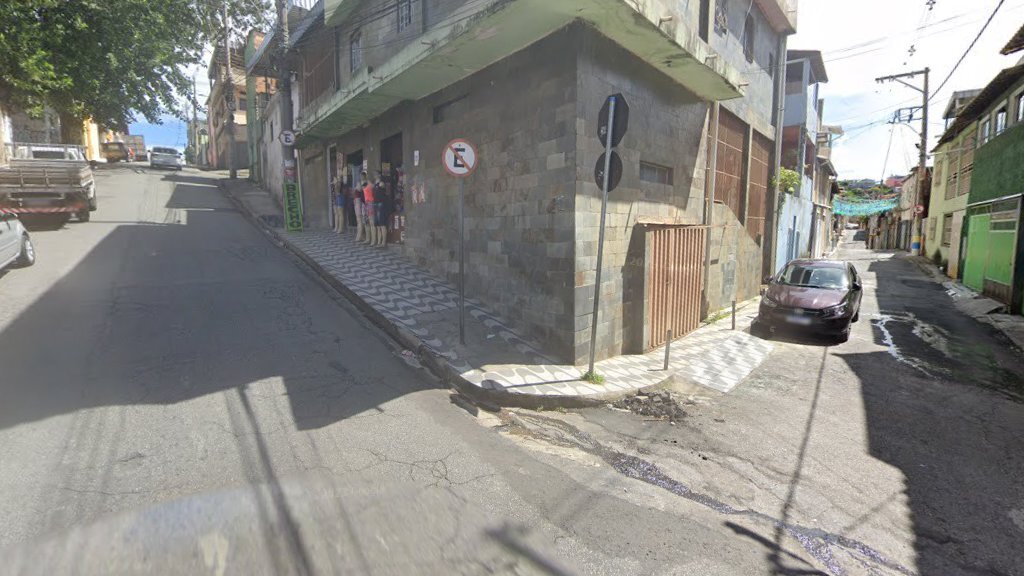 Homem é morto com tiros na cabeça no bairro Primeiro de Maio, em BH - Foto: Reprodução/Google Street View