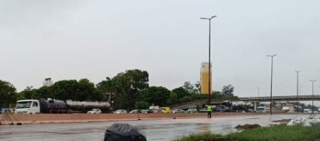 Interdição no Anel Rodoviário completa 34 horas após acidente - Foto: Divulgação/BHTrans