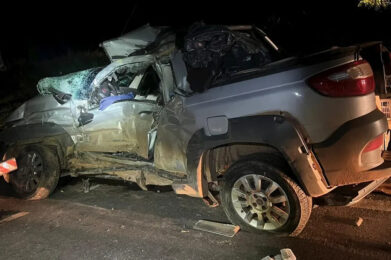 Casal de idosos morrem em acidente frontal na BR-262, em Campos Altos - Foto: Divulgação/Polícia Rodoviária Federal