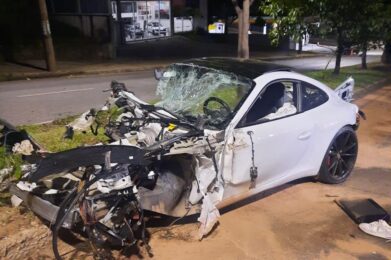 Acidente com Porsche a 250 km/h mata homem e fere outro na Avenida Barão Homem de Melo, em BH - Foto: Reprodução/Redes Sociais