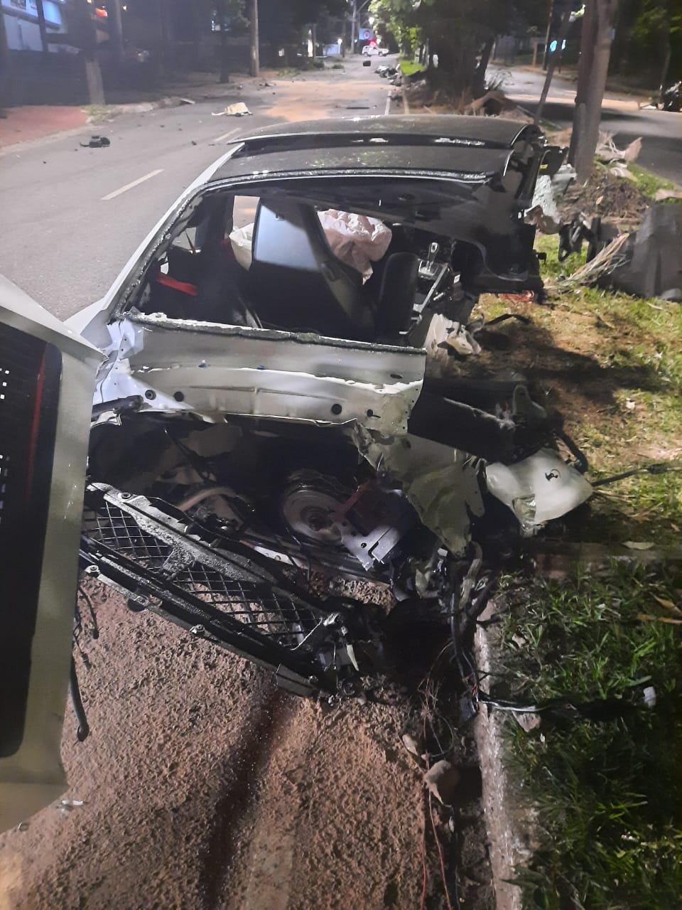 Acidente com Porsche a 250 km/h mata homem e fere outro na Avenida Barão Homem de Melo, em BH - Foto: Reprodução/Redes Sociais
