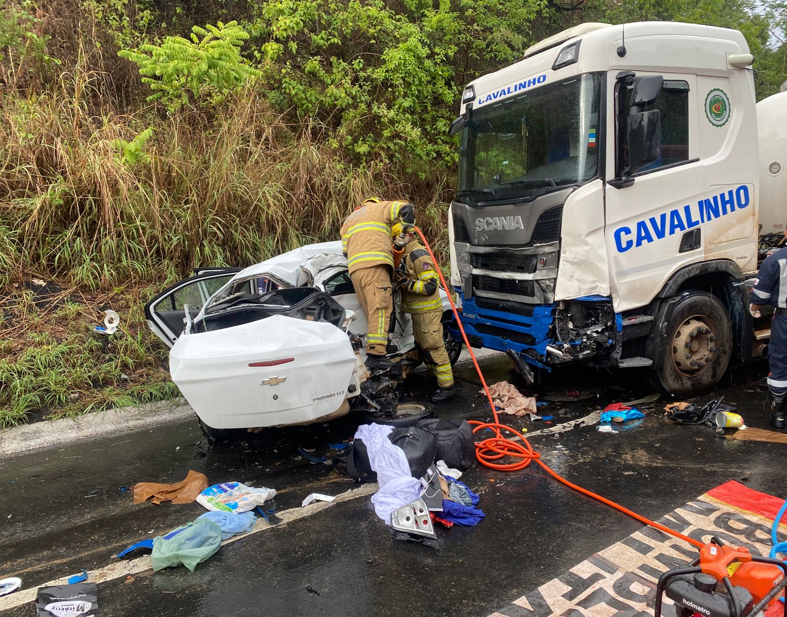 Quatro pessoas morrem em grave acidente na BR-251, em Norte de Minas - Foto: Divulgação/CBMMG