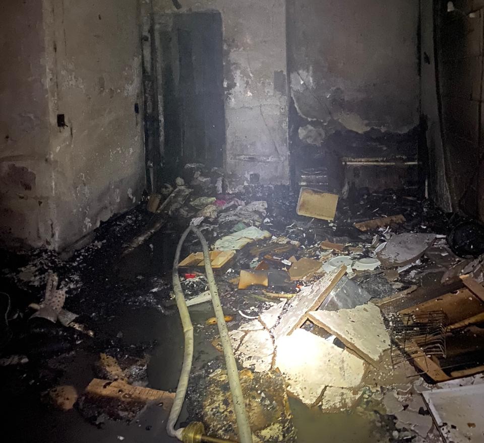 Idoso fica gravemente ferido após incêndio de grandes proporções em apartamento em BH - Foto: Divulgação/Corpo de Bombeiros
