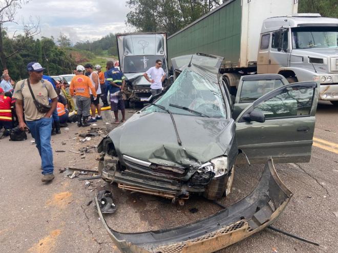 Homem morre e duas crianças ficam feridas em acidente na BR-381, em Bela Vista de Minas - Foto: Divulgação/GAVE