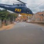 Queda do helicóptero da PRF em BH: carros quase são atingidos na Avenida Tereza Cristina - Foto: Reprodução