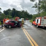Batida frontal deixa três pessoas feridas na MG-179, em São João da Mata - Foto: Divulgação/Corpo de Bombeiros