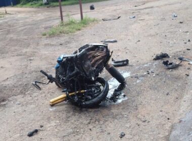 Motociclista morre após invade contramão na BR-356, em Ouro Preto - Foto: Divulgação/Corpo de Bombeiros
