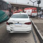 Acidente entre ônibus e táxi deixa feridos na Avenida Antônio Carlos, em BH - Foto: Divulgação/Corpo de Bombeiros