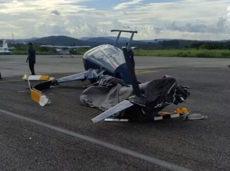 Helicóptero com duas pessoas cai em Pará de Minas - Foto: Reprodução/Redes Sociais
