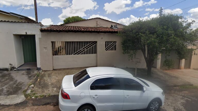 Homem mata companheira e tira a própria vida em Uberlândia - Foto: Reprodução/Google Street View
