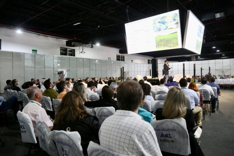 Evento reúne indústria de fertilizantes especiais, condicionadores de solo e substratos para plantas - Foto: Divulgação