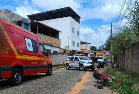 Adolescente morre e irmão fica ferido após acidente de moto em Conselheiro Lafaiete - Foto: Divulgação/Corpo de Bombeiros