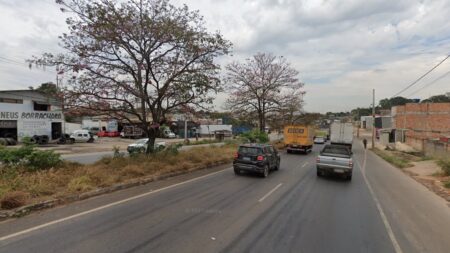Crime ocorreu na Avenida Adutora Várzea das Flores, em Betim - Foto: Reprodução/Google Street View