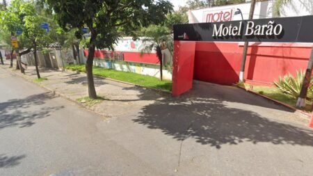 Policial em surto se trancar em motel na Avenida Barão Homem de Melo, em BH - Foto: Reprodução/Google Street View