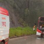 Acidente entre ônibus e carreta deixa 21 feridos na MG-030, em Nova Lima - Foto: Portal Nova Lima de Notícias