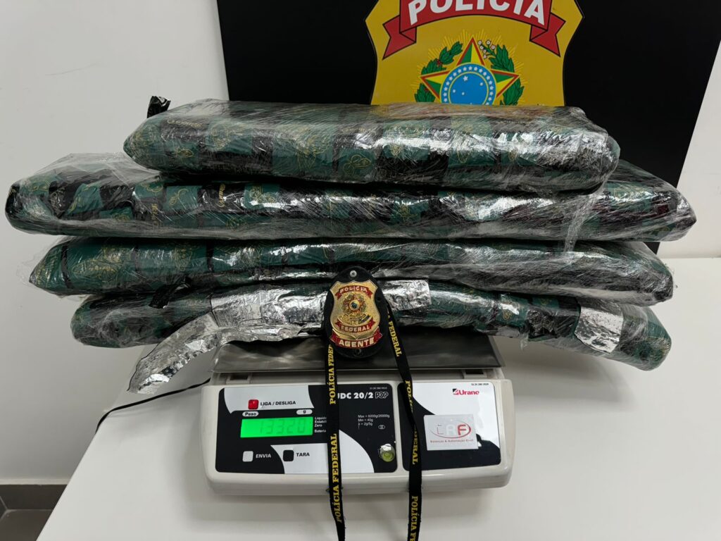 PF apreende 13 kg de supermaconha em mala no Aeroporto Internacional de BH - Foto: Divulgação/PF