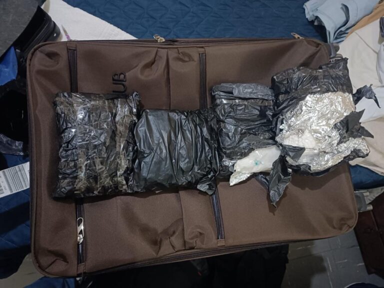 Homem é preso por tráfico internacional de drogas no aeroporto em Confins - Foto: Divulgação/PF