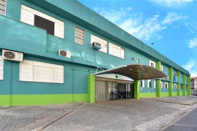 Hospital em BH realiza mutirão para cirurgias de escoliose - Foto: Divulgação / Fundação Hospitalar São Francisco de Assis