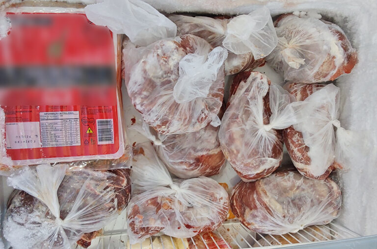 Quase 300 kg de carne imprópria para consumo são apreendidas no Triângulo Mineiro - Foto: Divulgação/Procon