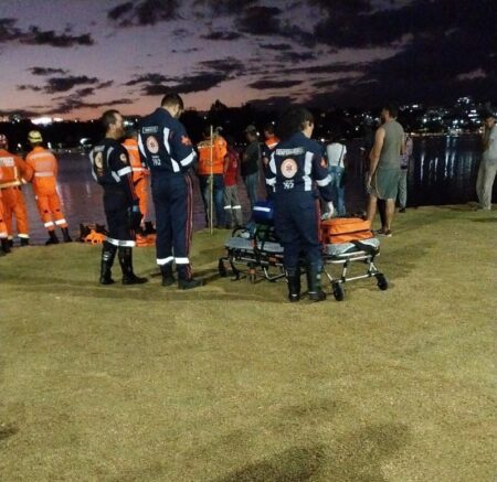 Homem morre afogado ao tentar pegar bola em lagoa na Grande BH - Foto: Divulgação/Corpo de Bombeiros