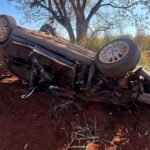 Carro capota e mulher fica presa às ferragens em rodovia de MG - Foto: Divulgação/CBMMG