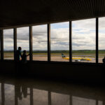 Novo voo com brasileiros deportados do EUA chega ao Aeroporto de Confins - Foto: Divulgação/BH Airport