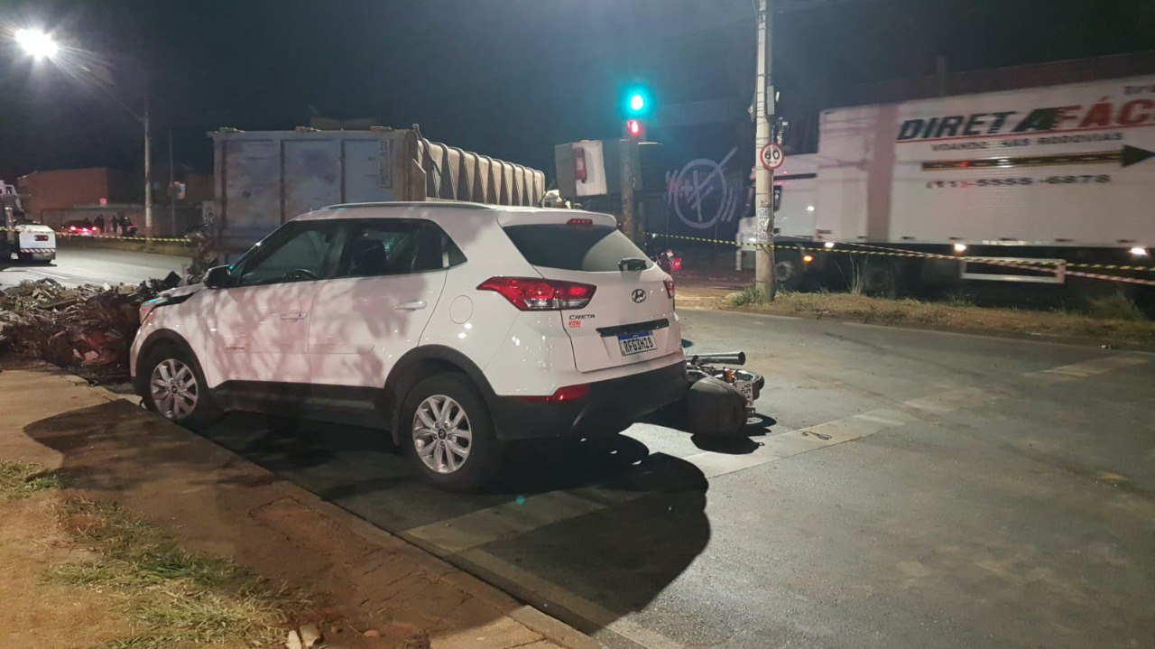 Motociclista morre esmagado por caminhão em acidente na Via Expressa de Contagem - Foto: Divulgação/CBMMG