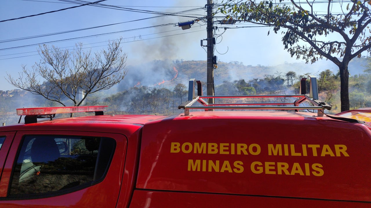 Incêndio atinge unidade de conservação no bairro Serra Verde, em BH - Foto: Divulgação/Corpo de Bombeiros