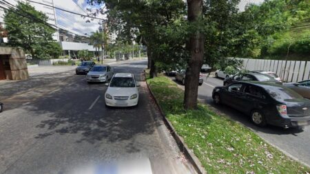 Mulher com passaporte australiano sofre acidente na Avenida Raja Gabaglia, em BH - Foto: Reprodução/Google Street View