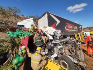 Vídeo mostra momento exato de acidente com cinco pessoas mortas na BR-251, em Francisco Sá - Foto: Divulgação/CBMMG