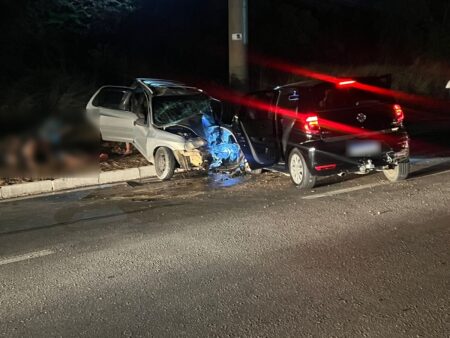 Batida frontal entre carros deixa vítima na BR-381, em Caeté - Foto: Reprodução/Redes Sociais