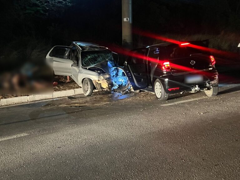 Batida frontal entre carros deixa vítima na BR-381, em Caeté - Foto: Reprodução/Redes Sociais