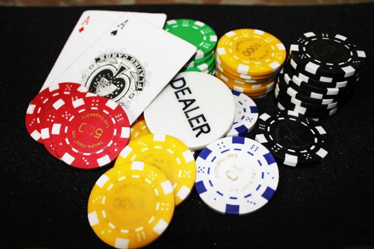 Sempre se reinventando, o blackjack 21 é um clássico moderno - Foto: PDPics/Pixabay