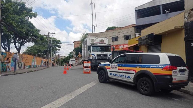 Polícia Militar realiza operação no bairro Novo Aarão Reis, em BH - Foto: Divulgação/PMMG