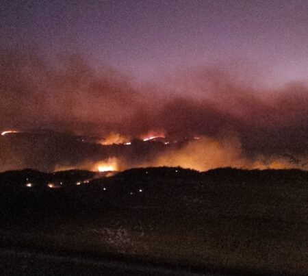 Incêndio de grandes proporções atinge Parque Nacional da Serra do Cipó - Foto: Reprodução/Redes Sociais