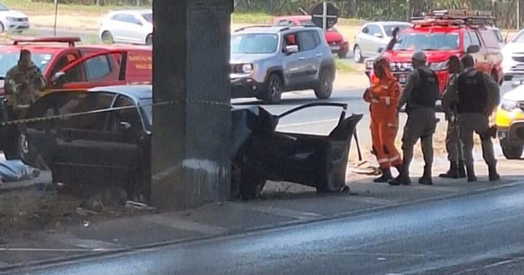 Motorista morre após carro bater em pilastra no Anel Rodoviário, em BH - Foto: Reprodução/Redes Sociais