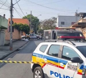 Dois homens são mortos a tiros em rua de Ribeirão das Neves - Foto: Reprodução/Redes Sociais