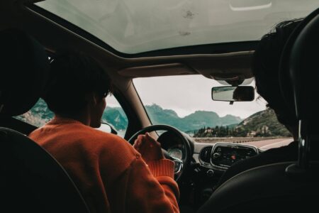 Como prevenir e evitar apuros em viagens longas de carro? - Foto: Divulgação/Pexels