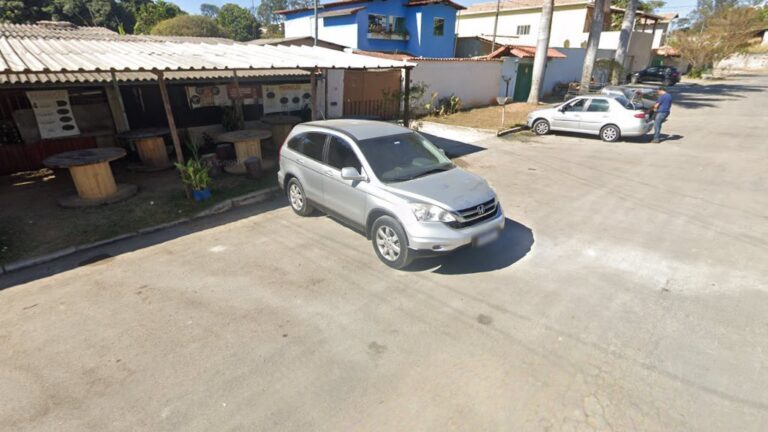 Tiroteio termina com um morto e três feridos em bar na Grande BH - Foto: Reprodução/Google Street View