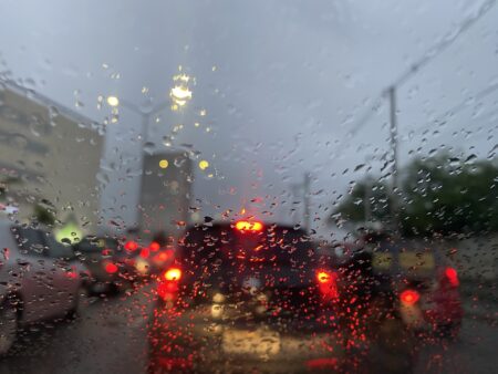 Cidades em Minas Gerais pode ter pancadas de chuva esta quinta-feira (13) - Foto: Por Dentro de Minas / Elberty Valadares