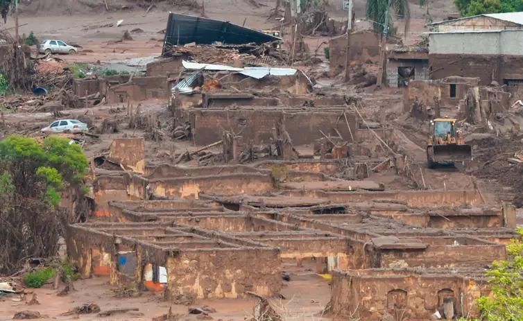 Tragédia de Mariana: governo e mineradoras assinam acordo de R$ 132 bi - Foto: Antonio Cruz/Agência Brasil