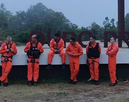 Cap. Wilker, Ten Victor, Sgt Wellerson, Sgt Gabriel, Dr Rodrigo e Enfermeiro Bruno - Foto: Divulgação