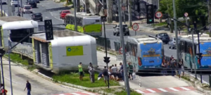 Homem é atropelado por ônibus na Avenida Cristiano Machado, em BH - Foto: Divulgação/BHTrans