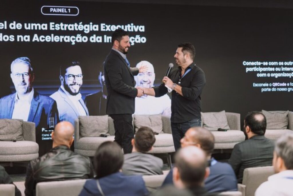 Executivos debatem sobre papel dos dados e IA nas empresas