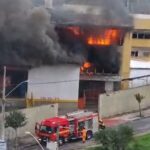 Incêndio de grandes proporções atinge fábrica de pães no bairro Fernão Dias, em BH - Foto: Divulgação/Corpo de Bombeiros