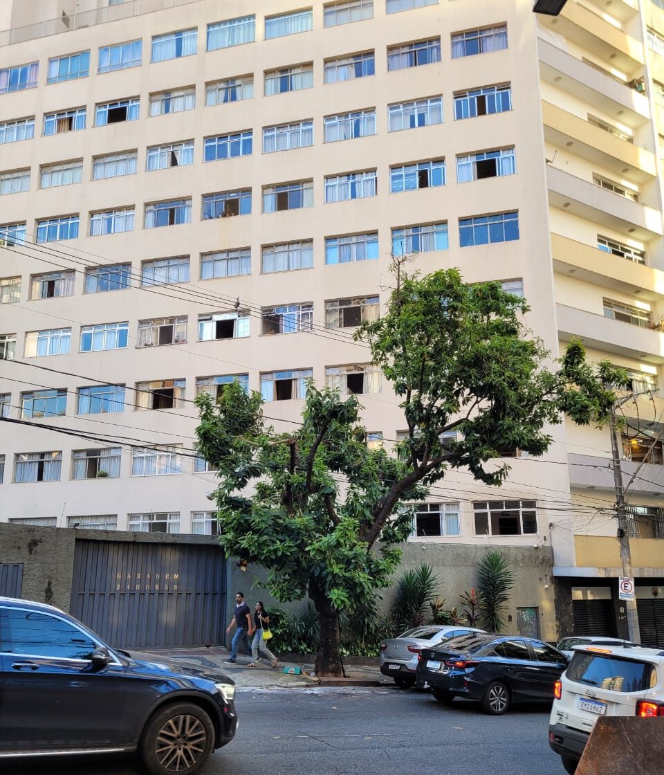 Apartamento é atingido por incêndio no bairro Funcionários, em BH - Foto: Por Dentro de Minas / João Augusto